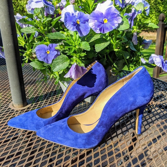 Ann Taylor Shoes - Ann Taylor blue suede heel